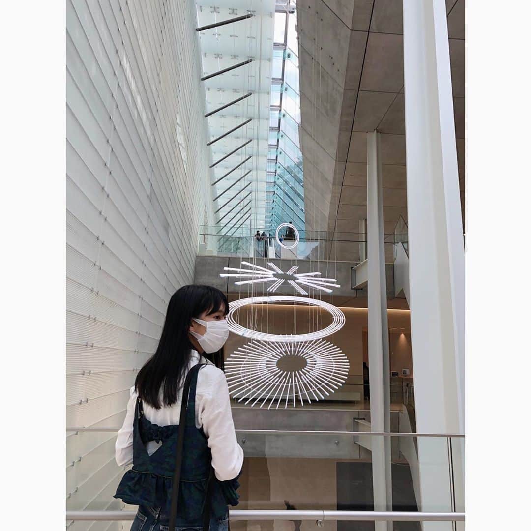 名和風歌さんのインスタグラム写真 - (名和風歌Instagram)「ずっと行きたかったポーラ美術館へ🍐🤍　お気に入りのビスチェをおろしてるんるん。うしろもかわいいので見て。。 ㅤㅤㅤㅤㅤㅤㅤㅤㅤㅤㅤㅤㅤ 👗tops_ @fumiku_official #fumiku  👖pants_ @uniqlo  👞shoes_ @camper_japan #カンペール #ふうかたび」10月17日 17時52分 - fuuka_nw