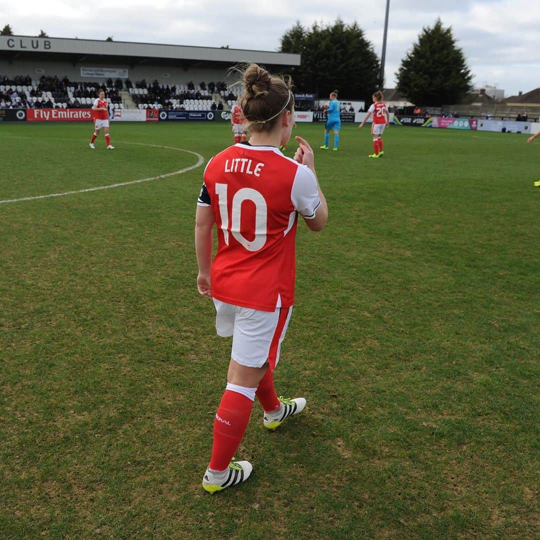 Arsenal Ladiesさんのインスタグラム写真 - (Arsenal LadiesInstagram)「🔙 #OnThisDay in 2016... #CaptainLittle re-signed for The Arsenal! ✍️」10月17日 18時15分 - arsenalwfc