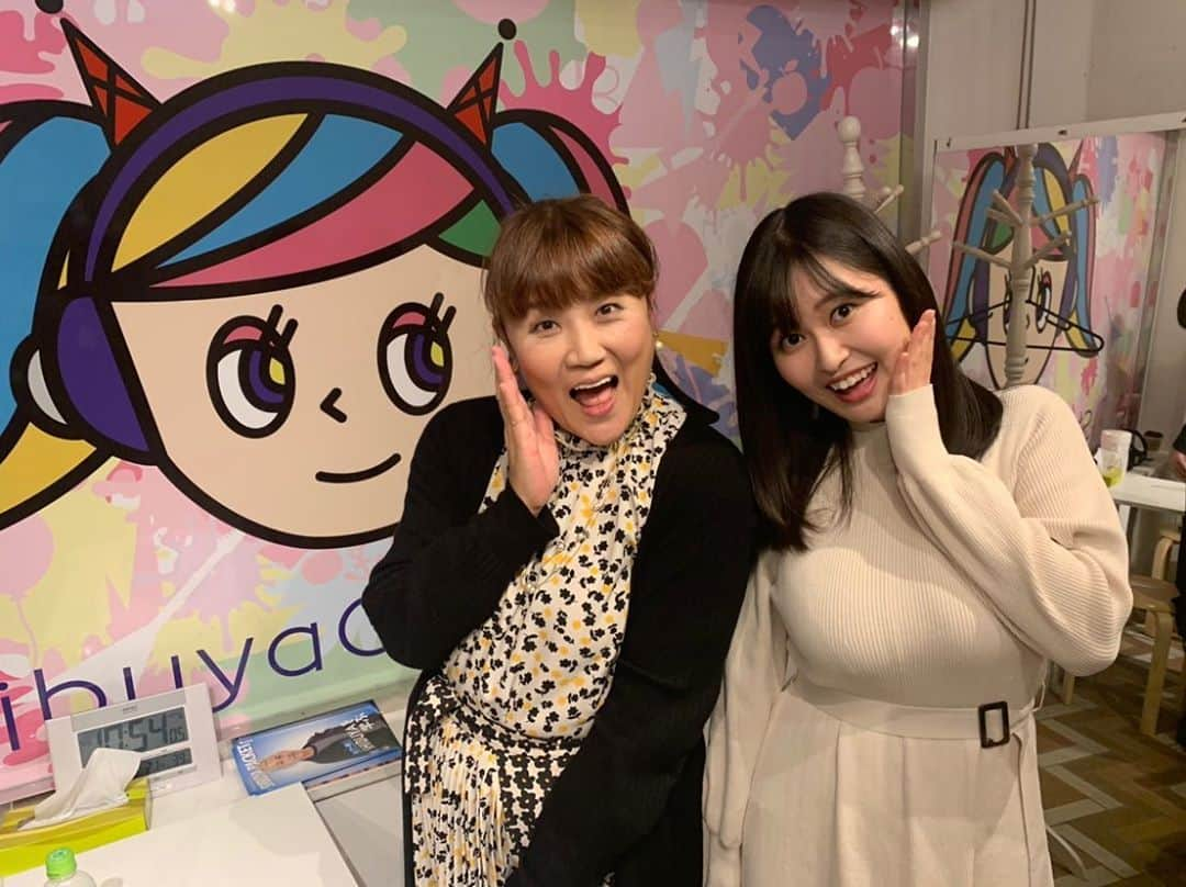 未梨一花さんのインスタグラム写真 - (未梨一花Instagram)「#渋谷クロスfm    DNA先端医療株式会社PRESENTS 『山田邦子のルーズベルトな夜』   ご視聴頂いた皆様 ありがとうございました🌝✨   スタジオまで来てくださった方も たくさんで嬉しかったです💘     山田邦子さんの番組に 出演させて頂けるなんて 本当に光栄で 夢のような時間でした。     こんな新人の私とも 気さくにお話してくださる とてもお優しい方で   最後には これから頑張ってね！と お言葉を頂きました😳     もっともっと頑張って 私もいつか 邦子さんに負けないくらいの レジェンドになるぞおおお🔥💪       #グラビアアイドル #グラドル #未梨一花 #ラジオ #渋谷 #公開生放送 #ゲスト出演 #山田邦子のルーズベルトな夜 #山田邦子 #邦ちゃん #共演 #ありがとうございました #gravureidol #ichikamiri #radio #livebroadcast #guest」10月17日 18時22分 - 1ka__3ri