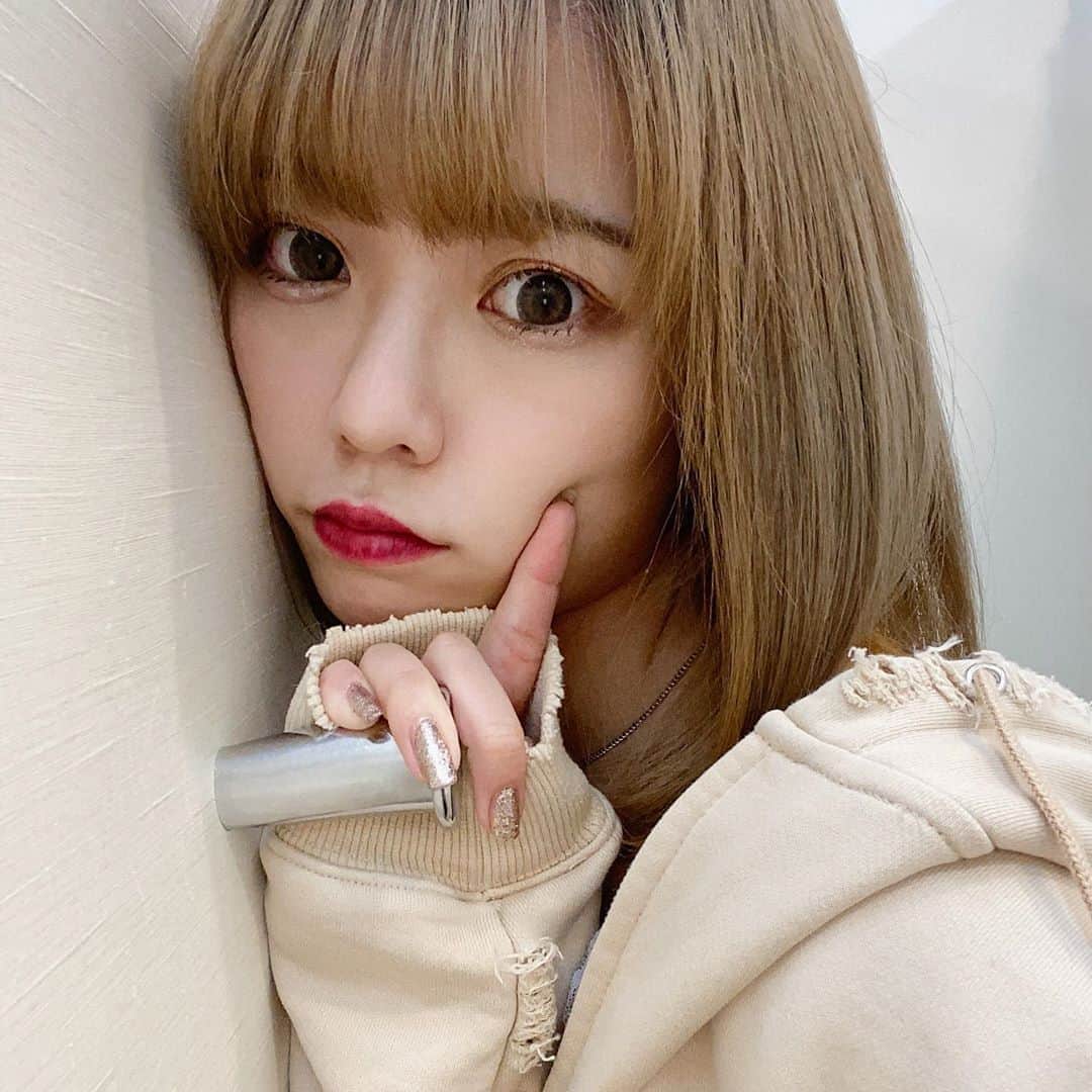 のインスタグラム：「てへ . #ミス慶應　#ミス慶應2020 #ミス慶應No6  #お洒落さんと繋がりたい #おしゃれさんと繋がりたい #いいね返し #美男美女と繋がりたい #f4f #lfl #fff  #いいね返し#いいねした人全員フォローする#フォロバ100 #韓国好き #韓国好きな人と繋がりたい #オルチャン #オルチャンメディア #얼스타그램 #맞팔 #옷스타그램 #패션스타그램 #셀스타그램 #오오티디 #셀카좋아요반사 #instalike #selca #サロンモデル」