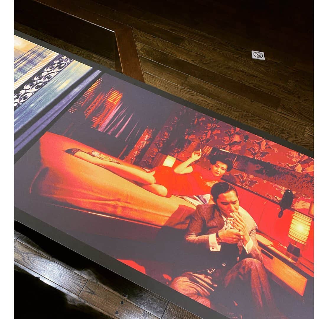 山本千織さんのインスタグラム写真 - (山本千織Instagram)「滑り込み王家衛。  ちょっとしたオフショットに涙。 #京都グラフィー」10月17日 18時27分 - chiobenfc