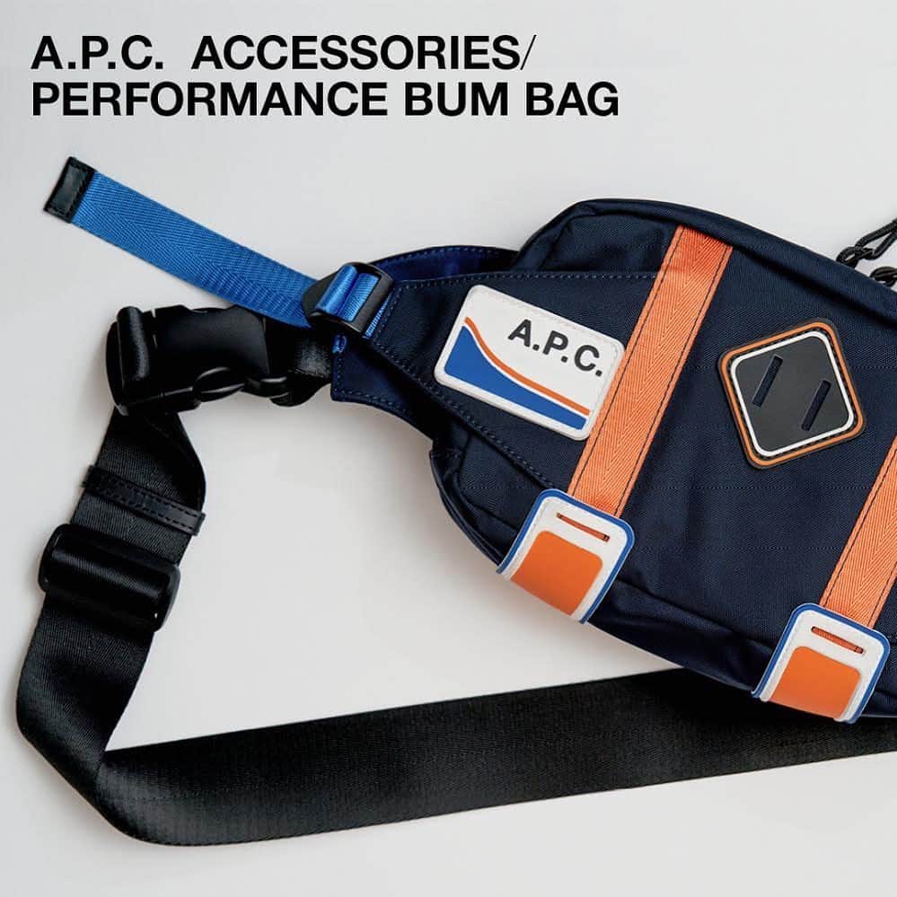 アーペーセーのインスタグラム：「A.P.C. ACCESSORIES FW20 ⠀ ⠀ Performance bum bag in dark navy blue which features a contrasting adjustable web belt with 2 orange front straps.⠀  ⠀ Available in stores and at apc.fr ⠀ ⠀ #APC #APCaccessories #APCbag #APCFW20」