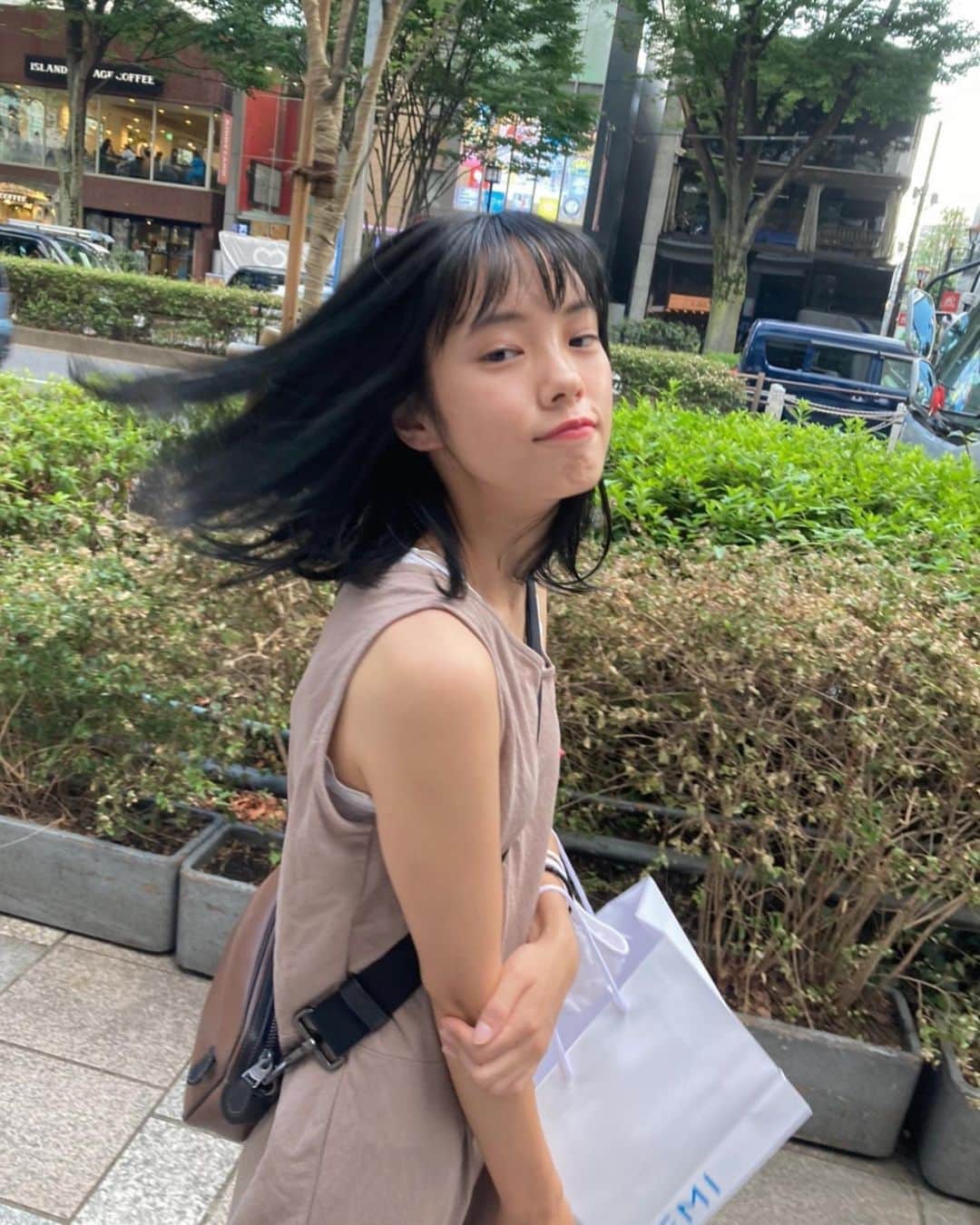 中山来未のインスタグラム：「とある夏の日👩🏼‍🔧なかなかの顔」