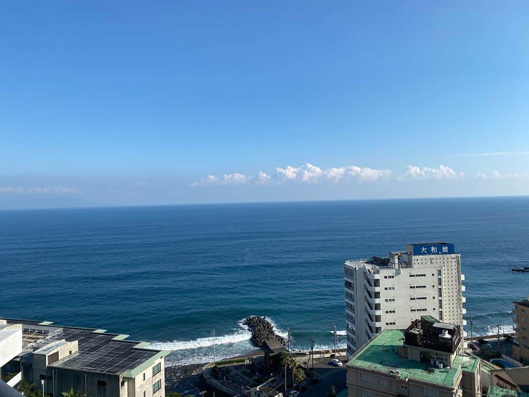 中山琴葉のインスタグラム：「﻿ ﻿ ﻿ 海っていいですね✨﻿ ﻿ とあるお仕事をしてきました！﻿ この日は天気にも恵まれて最高でした！☀️﻿ ﻿ ﻿ 早く情報解禁にならないかな🥰﻿ ﻿ ﻿ ﻿ ﻿ ﻿ ﻿ ﻿」