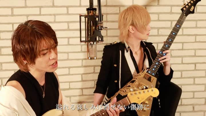 のインスタグラム：「SHINさんのYouTubeにお誘い頂いてギター弾いて来ました！  GACKTさん大好きな僕とSHINさんで REDEMPTIONをカバーさせて頂きました。 今回ギターは全編kemperです。  youtube.com/watch?v=uDzg5U…」