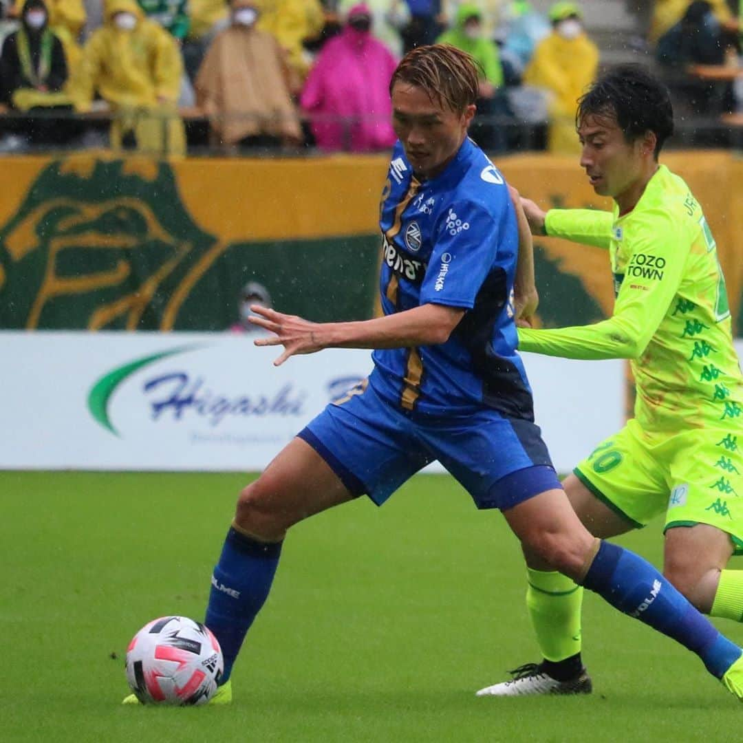 FC町田ゼルビアさんのインスタグラム写真 - (FC町田ゼルビアInstagram)「フォトギャラリー📸⚽️ ﻿ △ 町田 0 - 0 千葉 ﻿ #ジョンチュングン #水本裕貴 #髙江麗央 #平戸太貴 #吉尾海夏 #安藤瑞季 #酒井隆介 #井上裕大 #ステファン  #FC町田ゼルビア #zelvia #Jリーグ #サッカー #スポーツ #soccer #football #JLeague #町田﻿ #フクダ電子アリーナ」10月17日 19時44分 - fcmachidazelvia