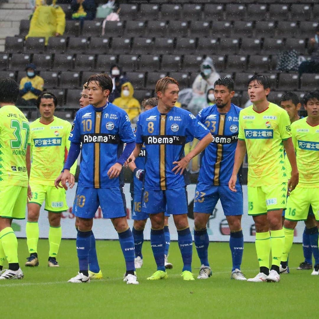 FC町田ゼルビアさんのインスタグラム写真 - (FC町田ゼルビアInstagram)「フォトギャラリー📸⚽️ ﻿ △ 町田 0 - 0 千葉 ﻿ #ジョンチュングン #水本裕貴 #髙江麗央 #平戸太貴 #吉尾海夏 #安藤瑞季 #酒井隆介 #井上裕大 #ステファン  #FC町田ゼルビア #zelvia #Jリーグ #サッカー #スポーツ #soccer #football #JLeague #町田﻿ #フクダ電子アリーナ」10月17日 19時44分 - fcmachidazelvia