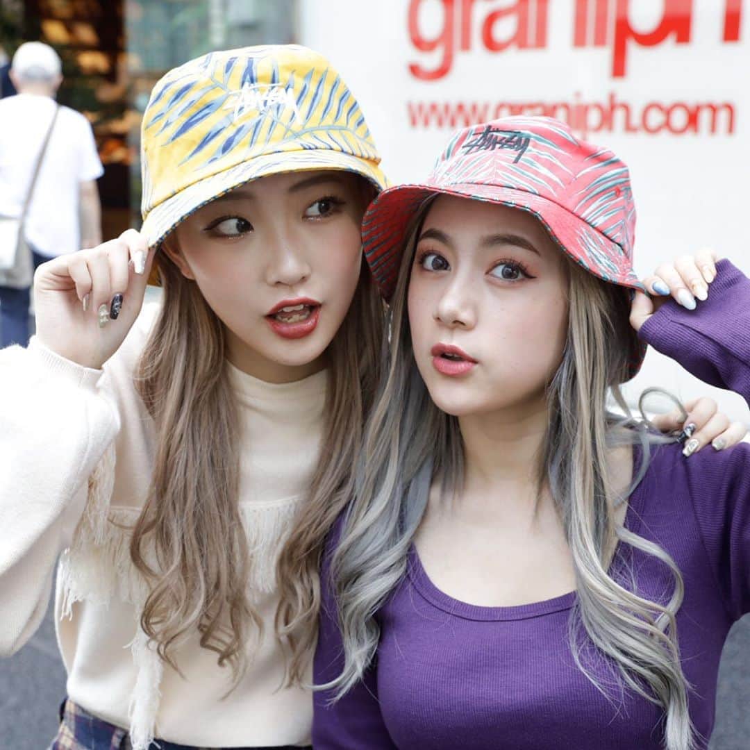 のインスタグラム：「ポプ戦同期のGALコンビ〝みかぱぴ〟のオフショットを公開💖 みかぱぴコンビ以外にも7組が最新の秋コーデでキャラ出し✨ Popteen11月号をみて、どのコンビが好きか巻末アンケートで投票してね〜📣♡  #Popteen#11月号#権隨玲#れあぱぴ#樽井みか#みかん#gal#ギャル#秋#トレンド#コンビ#みかぱぴ#投票#アンケート」