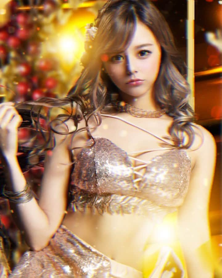 のインスタグラム：「周年の宣材写真自分で編集したんだあ🧸 いい感じじゃない？‎(◍˃ ᵕ ˂◍) . これハマりそう🤣🤣 . . #キャバ嬢 #キャバクラ #歌舞伎町 #すすきの#ミナミ #中洲 #ダンサー #ダンス  #ショーパブ #周年 #周年イベント#プリティーウーマン #プリティーウーマンみあ」