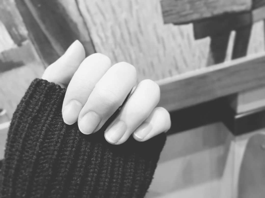 木下晴香さんのインスタグラム写真 - (木下晴香Instagram)「knit…🖤﻿ ﻿ 皆さんも暖かくしてお過ごしくださいね。 ﻿ 私は今日も稽古場で たくさん笑ってたくさん動いて﻿ 心も体もポカポカになったよ。﻿ ﻿ 元気です☺︎﻿ ﻿ #producers」10月17日 19時51分 - haruka_kinoshita_official