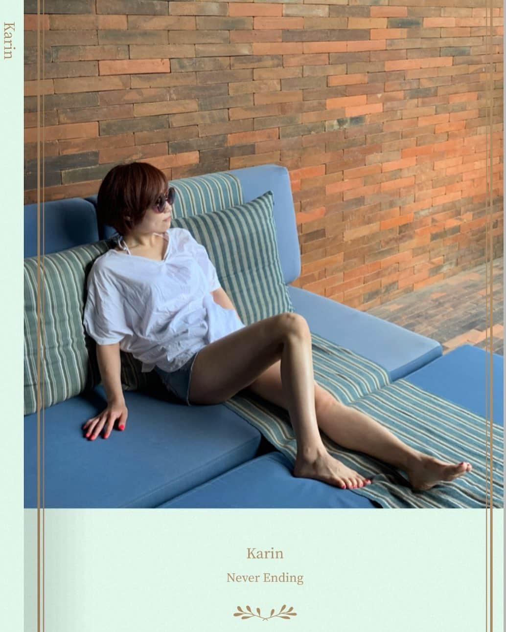 Karinさんのインスタグラム写真 - (KarinInstagram)「ファースト写真集発売のお知らせ📚 ＊ この度、初めての写真集を発売することになりました✨ ＊ バリ島で撮影したオリジナル曲「Never Ending」のミュージックビデオの世界観を切り取り、歌詞と一緒に見ていただけるリリック本です😊 ＊ ジャカルタのBARで歌ったライブ写真🎤ビーチでの水着撮影写真⛱👙オフショット📸もあり、60ページに渡る盛り沢山な内容となっています✨ ＊ 詳細はプロフィールのホームページからチェックしてみてください❣️お申込お待ちしております✨ ※現在、海外発送は対応できませんのでご了承ください。 ＊ https://karinsflavor.com ＊ #写真集 #写真集発売 #写真集発売決定 #シンガー #シンガーソングライター #音楽 #音楽好きな人と繋がりたい #ライブ #写真 #live #photo #music #ilovemusic #musicgram #karin #singer #singersongwriter」10月17日 20時15分 - karins_flavor