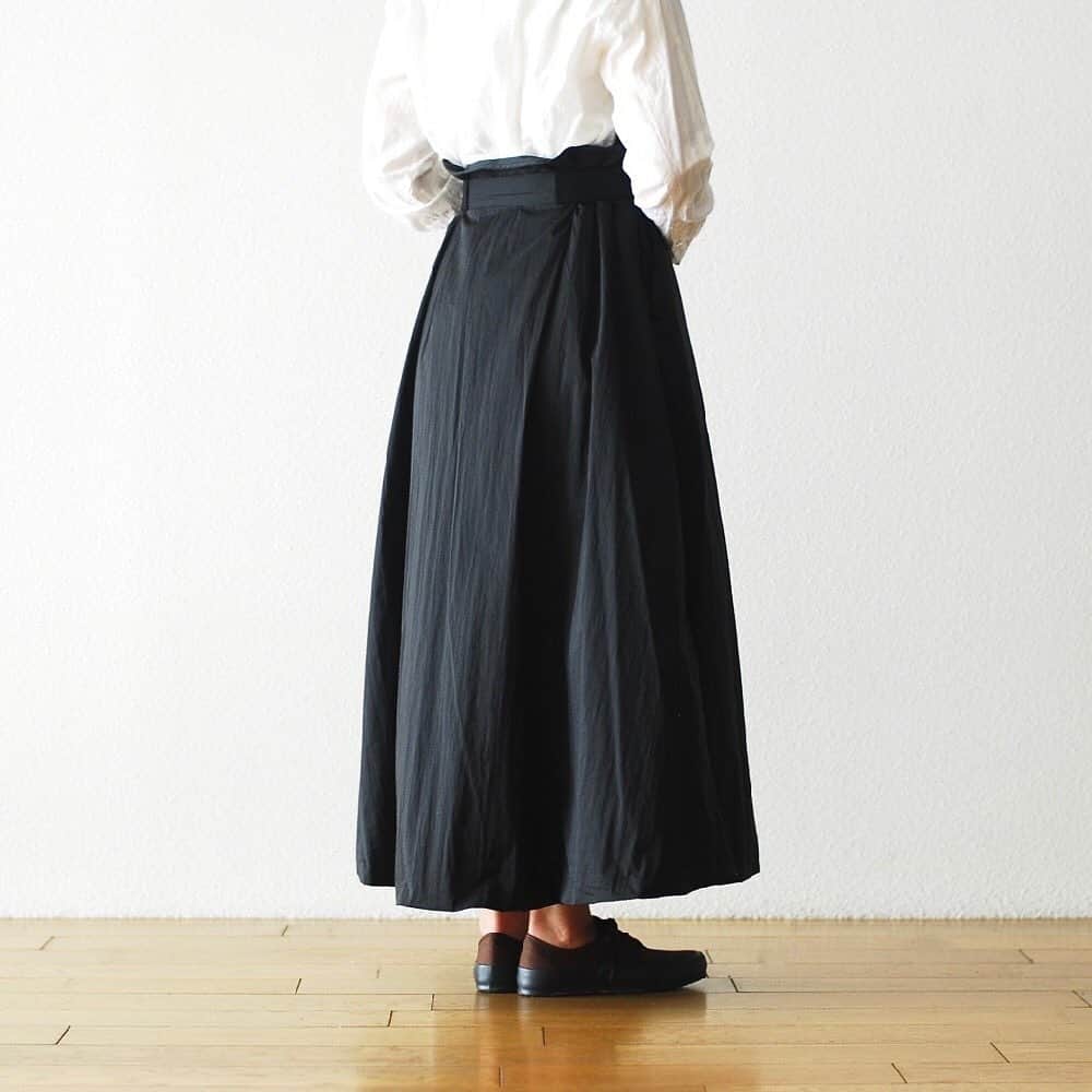 wonder_mountain_irieさんのインスタグラム写真 - (wonder_mountain_irieInstagram)「［#wm_ladies ］ F/CE. / エフ シーイー "RECYCLE NYLON SKIRT" ￥30,800- _ 〈online store / @digital_mountain〉 http://www.digital-mountain.net/shopdetail/000000012471/ _ 【オンラインストア#DigitalMountain へのご注文】 *24時間受付 *15時までのご注文で即日発送 *1万円以上ご購入で送料無料 tel：084-973-8204 _ We can send your order overseas. Accepted payment method is by PayPal or credit card only. (AMEX is not accepted)  Ordering procedure details can be found here. >>http://www.digital-mountain.net/html/page56.html _ #fcetools #エフシーイー _ 本店：#WonderMountain  blog>> http://wm.digital-mountain.info _ 〒720-0044  広島県福山市笠岡町4-18  JR 「#福山駅」より徒歩10分 #ワンダーマウンテン #japan #hiroshima #福山 #福山市 #尾道 #倉敷 #鞆の浦 近く _ 系列店：@hacbywondermountain _」10月17日 20時09分 - wonder_mountain_