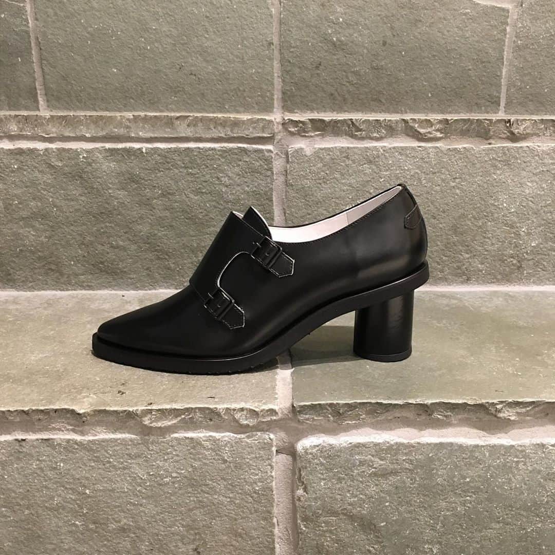 BEAMS JAPANさんのインスタグラム写真 - (BEAMS JAPANInstagram)「＜Female Trouble＞ Womens Double Monk Strap Shoes ¥32,000+TAX Item No.61-32-0485 BEAMS JAPAN 3F ☎︎03-5368-7317 @beams_japan #femaletrouble #beams #raybeams #beamsjapan #beamsjapan3rd Instagram for New Arrivals Blog for Recommended Items」10月17日 20時12分 - beams_japan