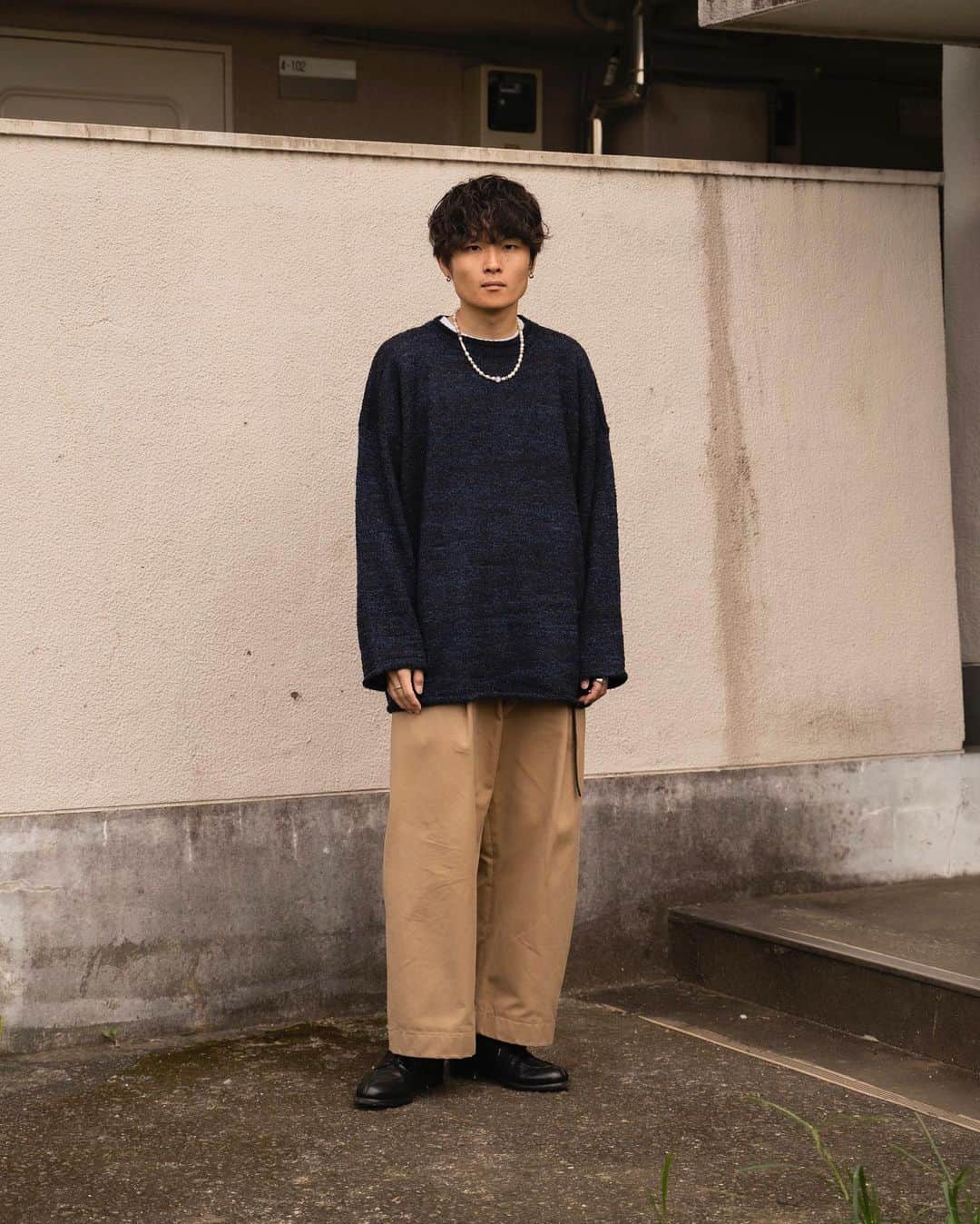 Ryoさんのインスタグラム写真 - (RyoInstagram)「ㅤㅤㅤㅤㅤㅤㅤㅤㅤㅤㅤㅤㅤ  ニットを新調😋 4色の糸が混ざった奥行きのある色味と、uruらしいオーバーサイジングにこの落ち感…今着たいニットです。 袖口や裾のロールが抜け感あっていいですよね👀 ㅤㅤㅤㅤㅤㅤㅤㅤㅤㅤㅤㅤㅤ knit:#urutokyo pants:#studionicholson shoes:#leyuccas」10月17日 20時24分 - ryo__takashima