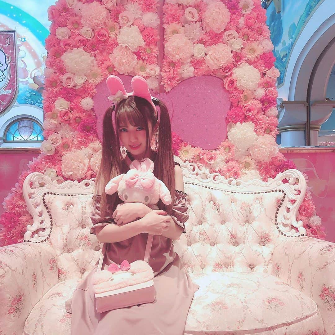 絵仁さんのインスタグラム写真 - (絵仁Instagram)「メロさん🐇 ♡ ♡ ♡ #swing #マイメロ #mymelody #マイメロディ #サンリオ #サンリオピューロランド #サンリオ好き #ハーモニーランド #rojita #ロジータ #ツインテール #cherryblossom #sanrio #yumekawaii #harajukukawaii #harajukukawaiistyle #lolitafashion #lolitagirl」10月17日 20時18分 - eni_tc