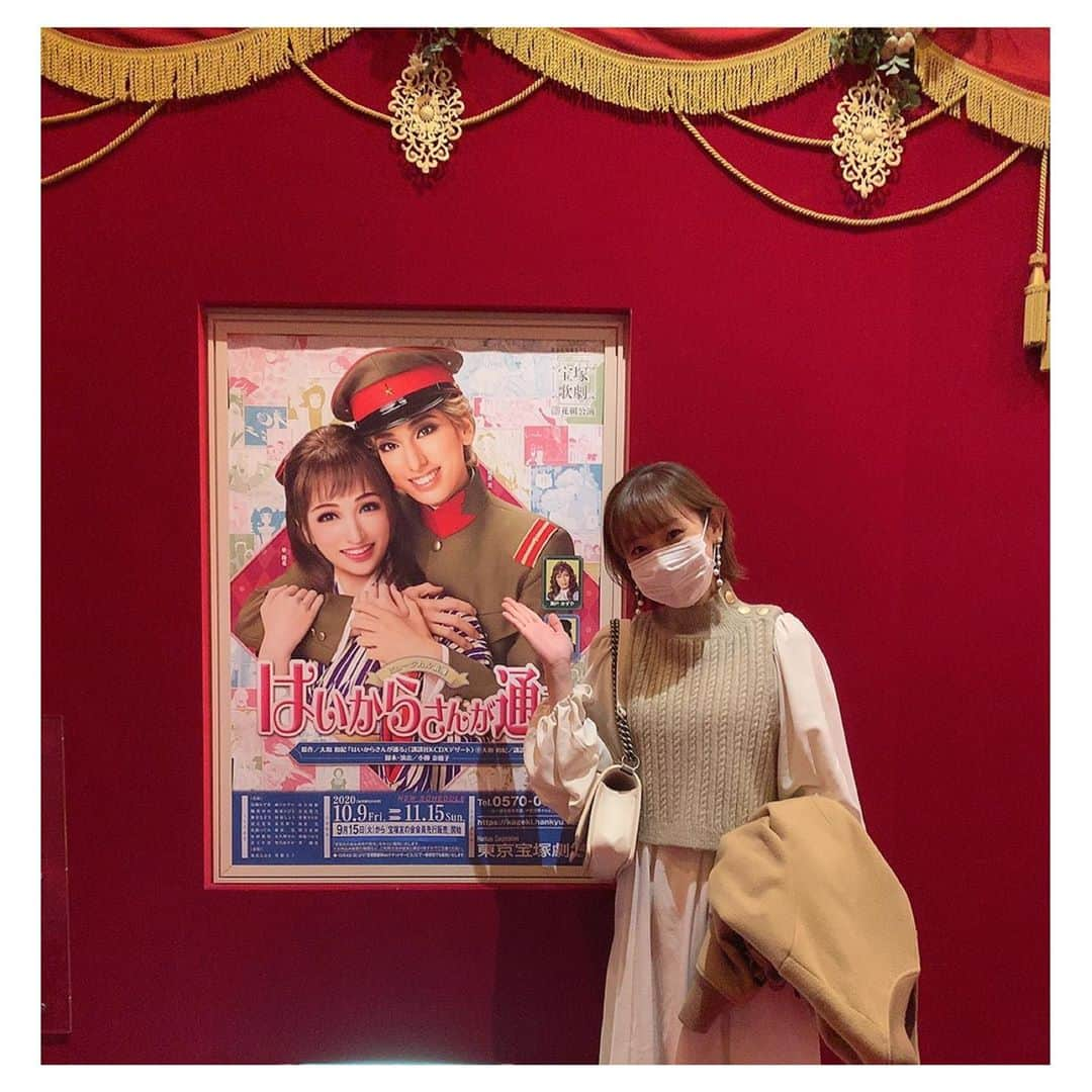 白姫あかりさんのインスタグラム写真 - (白姫あかりInstagram)「. 念願の💓 花組公演『はいからさんが通る』を 観劇させていただきました✨✨  観る前は、近くに大好きな花組のみなさんがいる… そして会える‼️と思うだけで ドキドキ💓ワクワクが止まらなかったのですが 幕が開いたらもう…次は… 涙が止まりませんでした😭😭😭 約1年ぶりに見る花組のみなさんのお姿が 愛おしくてたまりませんでした🥺💓 舞台のどこを見てもみんなの事を知ってる私‼️笑 みなさんから沢山のパワーと ときめきをもらいました✨✨ 本当にありがとうございました🥺❤️  そして改めて… れいちゃん、花組トップとしての大劇場お披露目公演‼️おめでとうございます✨✨ 私は特にかわいい華ちゃんと 歌ったり踊ったりしてるときに自然と出る 包容力増し増しのれいちゃんの表情が たまらなく好きです💓 れいちゃんの創る花組を これからもずっと応援してます✨✨  公演に関わっていらっしゃるみなさまが 心身共に健康で 夢と感動をお届けできますよう… そして無事に千秋楽を迎えられますよう 祈っております🙏✨✨ . . そして… 仕事終わりの同期のしほ(花蝶しほ)　@s1h0i1h2o  に少しだけ会えました❤️ 別でまよ(鳳真由)  @ootorispecialpanic  にもちらっと会えました❤️  今日は久々に仲間に会えた(見れた)のが嬉しくて… まだプチ興奮状態です😂 早くみんなでゆっくり会ってワイワイ話せるように なりたいなぁ🥺🥺🥺 . . .  #宝塚歌劇団  #花組#観劇 #東京宝塚劇場  #はいからさんが通る  #柚香光　くん #華優希　ちゃん 男前すぎる一期上さん💓 #瀬戸かずや　さん #冴月瑠那  さん いま気付いた…マイティの美しいお顔を 私の手で隠してしまってる😭ごめんなさい🙏 キレキレダンス健在の #水美舞斗  くん  ハッシュタグが名前だらけになりそうなので この辺りでやめておきます🤭笑 #宝塚og  #白姫あかり」10月17日 20時26分 - akari_shiraki