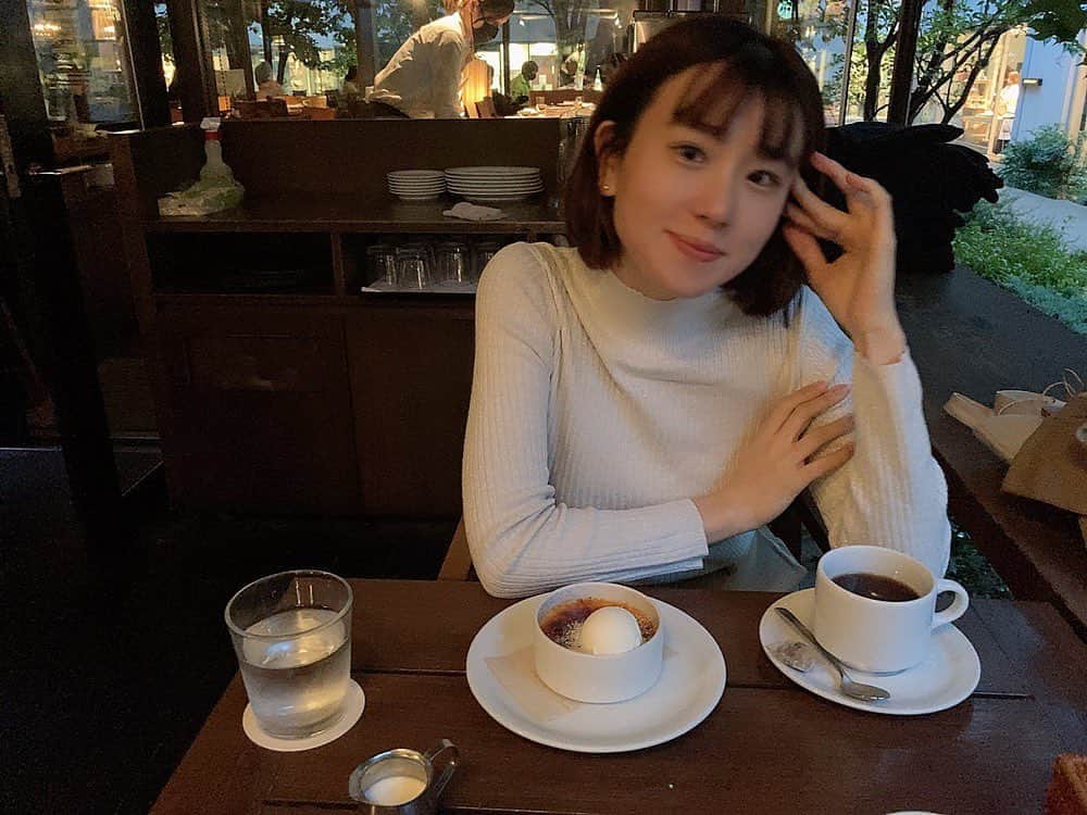 荒木悠衣のインスタグラム：「- 土日はカフェ戦争🤼‍♂️」