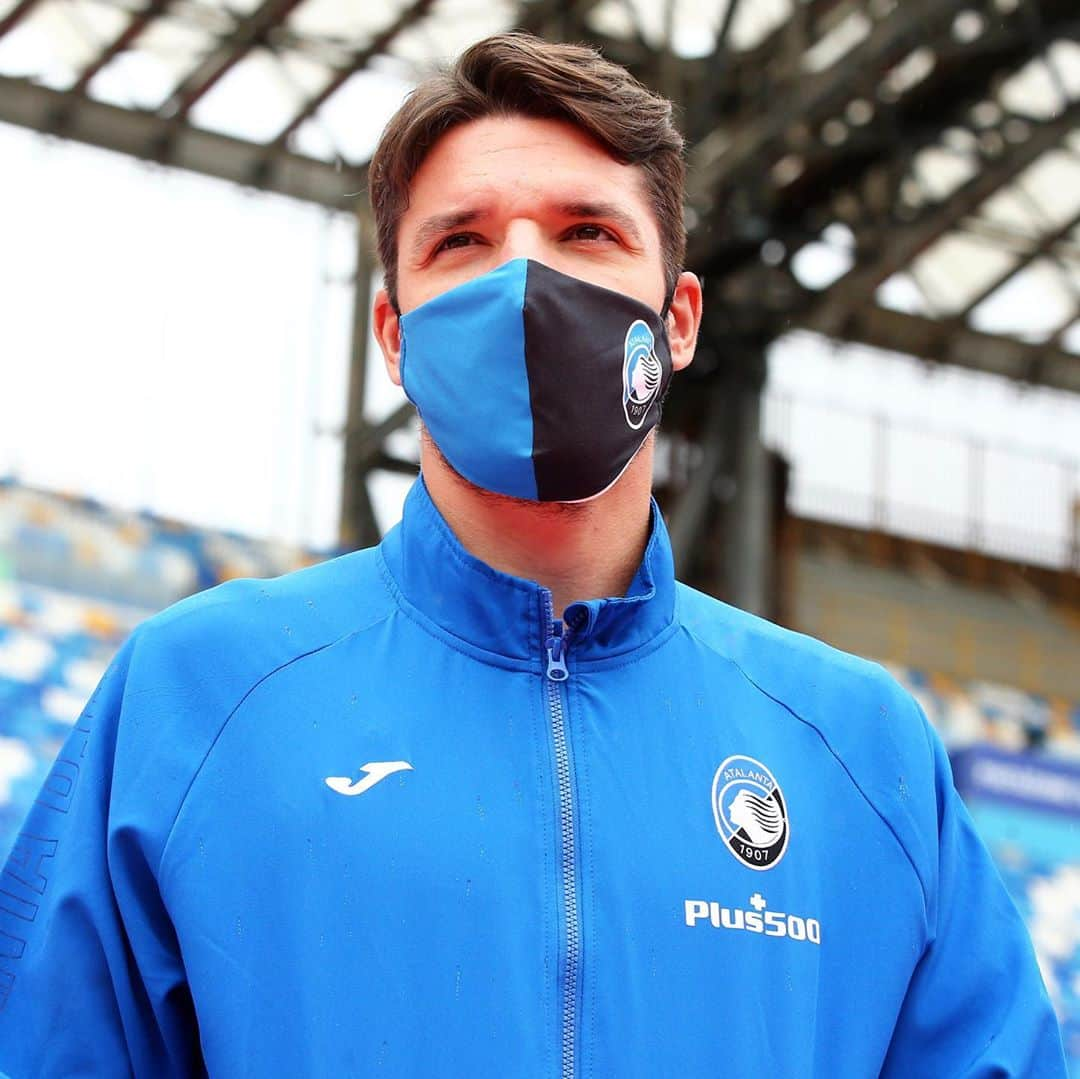 アタランタBCさんのインスタグラム写真 - (アタランタBCInstagram)「Nerazzurri al San Paolo! 👋 We’ve arrived at the San Paolo! ⚫️🔵 ⠀ #NapoliAtalanta #GoAtalantaGo #Atalanta #BergAMO #ForzaAtalanta #football #SerieATIM」10月17日 20時50分 - atalantabc