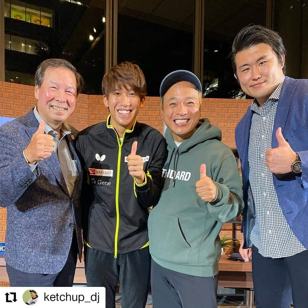 真壁伸弥さんのインスタグラム写真 - (真壁伸弥Instagram)「卓球の方々とスポーツについて語りました(*^^*) 楽しかった。  #ラグビー  #卓球」10月17日 20時50分 - makaberian5