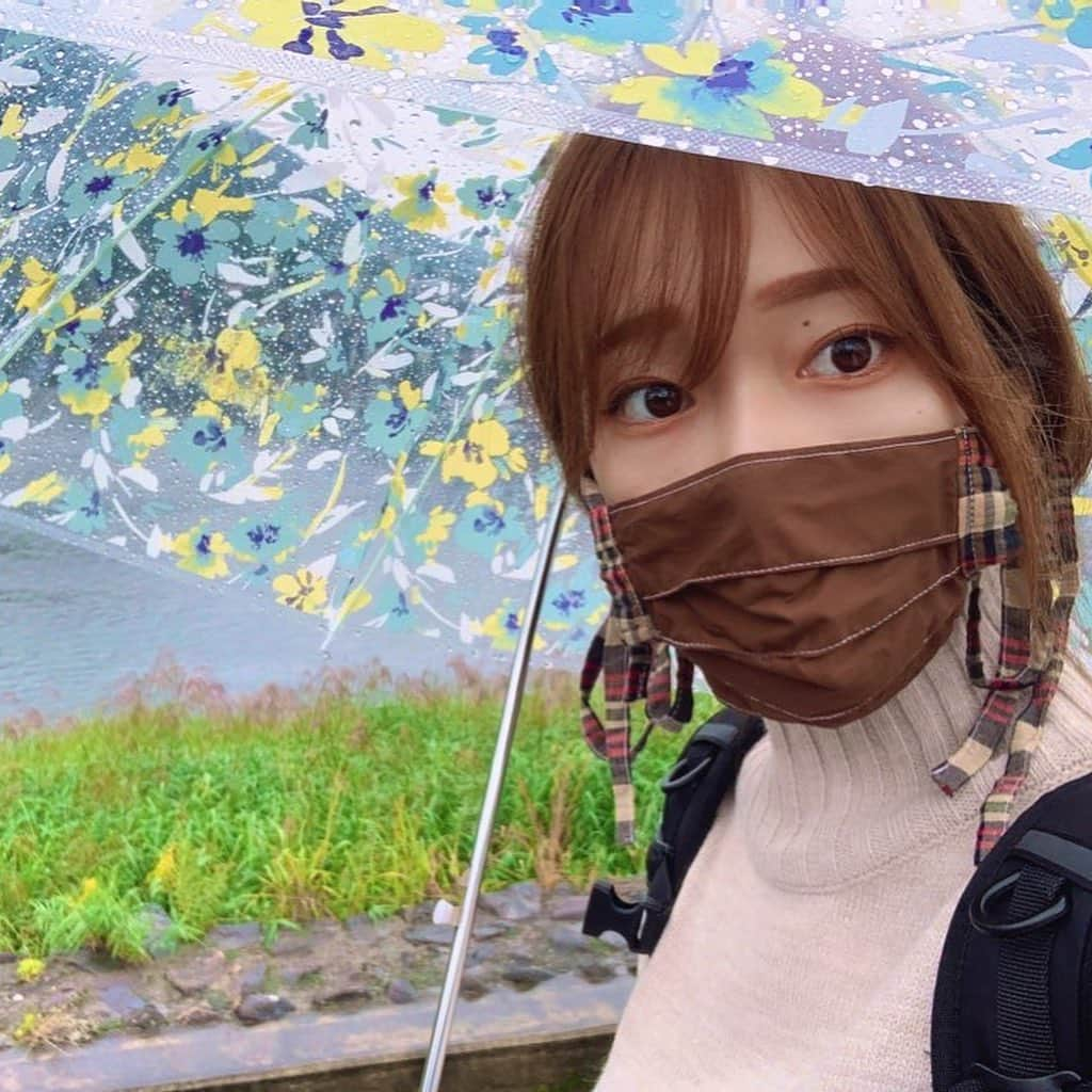 平佐知子のインスタグラム：「#嵐山 #渡月橋 #みっふぃー桜べーかりー #みっふぃー桜きっちん #ミッフィー #ミッフィーグッズ #舞妓夢コロン #舞妓夢コロン金木犀 #金木犀 #金木犀の香水 #香水 #香水好きな人と繋がりたい #オルゴール館 #京都 #京都観光 #自撮り女子 #セルフィー女子 #いいね #フォローミー」