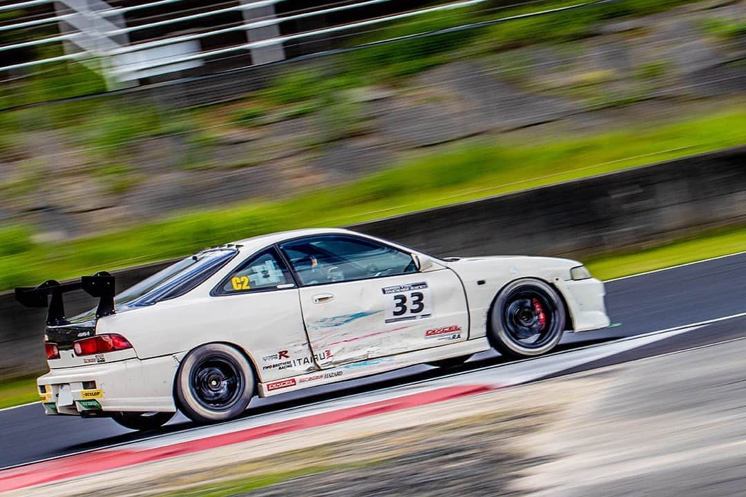 のインスタグラム：「_ 小宗技研 HAZARD Honda DC2 INTEGRA Type R _ Shot on May-24 2020 "HONDA VTEC ONE MAKE RACE 2020 Rd.2" organized by @zerofighterautocustom at Okayama International Circuit _ owner: @gekokujyou_style photo: @mistbahn _ _ JP) 2020年5月24日 岡山国際サーキット、ゼロファイターさん( @zerofighterautocustom )主催「HONDA VTEC ONE MAKE RACE 2020 Rd.2」。 _ _ #hondavteconemakerace #zerofighterautocustom #okayamainternationalcircuit #岡山国際サーキット #小宗技研 #hazardracing #hondaintegra #dc2 #dc2r #dc2integra #itr #インテグラ #ホンダインテグラ #integra #hondaintegratyper #rsx #acurarsx #dc5 #bseries #b18 #b18c #vtec #ek9 #eg6 #timeattack #timeattackjapan #kanjo #kanjozoku #ctac #hondasontrack」