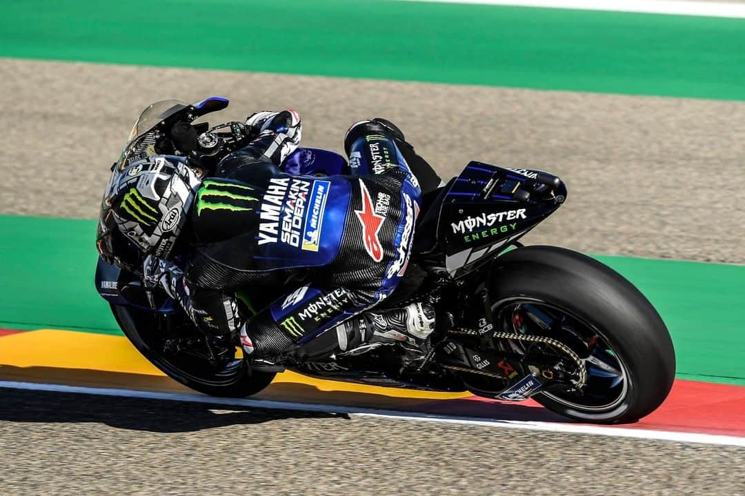 YamahaMotoGPさんのインスタグラム写真 - (YamahaMotoGPInstagram)「@maverick12official is feeling confident that he can push hard in this afternoon's Q2 session ✊  #MonsterYamaha  #MotoGP  #AragonGP」10月17日 21時01分 - yamahamotogp