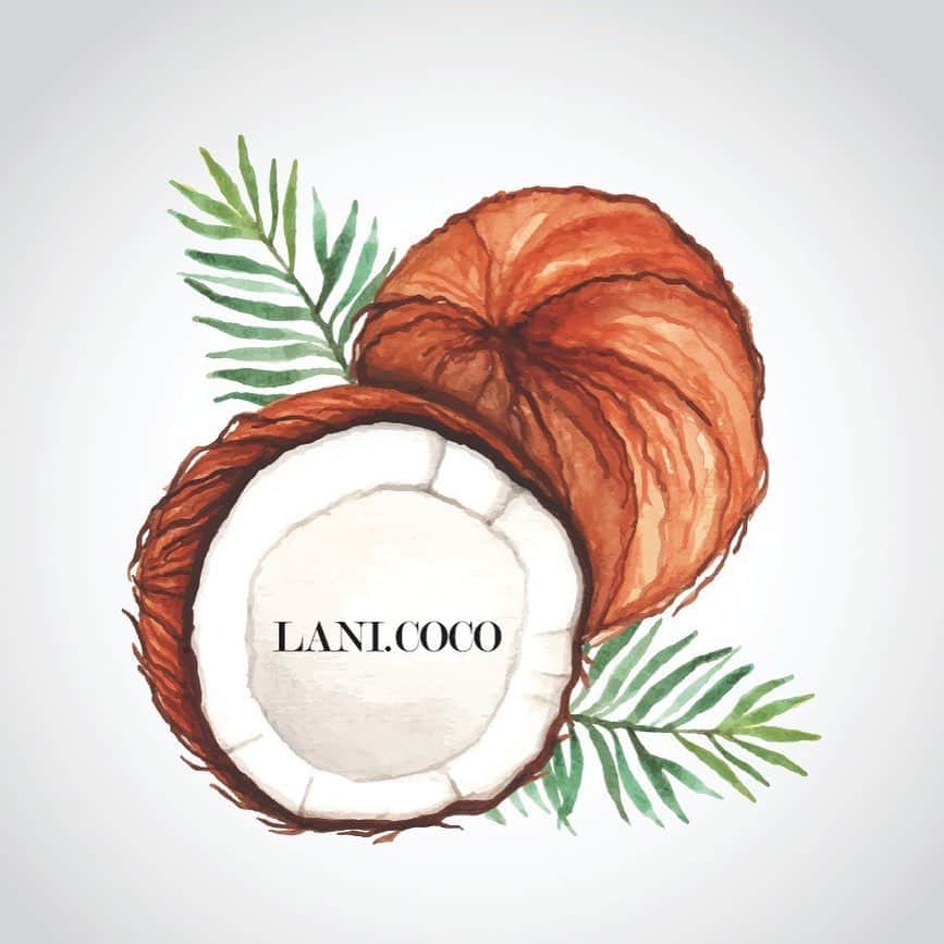 やしろななさんのインスタグラム写真 - (やしろななInstagram)「👼🏽🥥報告🥥👼🏽 私のアパレルブランド『LANI.COCO』（ラニココ） を立ち上げることになりました🌿  自分のブランドを出せることになって とっても嬉しいです☺️  "LANI"はハワイ語で天使・美人・空・天国・高貴で誰が着ても可愛いく綺麗に自分らしくいれるように、ファッションも自分磨きの一部なのでそのお手伝いもできたら良いな♡という思いで『LANI.COCO』にしました♡ あ、COCOは私がココナッツ好きなので名前に入れたいな〜って思ってCOCOにしたよ😆🥥  もう早くみんなに着てほしくて！ 打ち合わせ中だから洋服を披露するのは先だけど 楽しみにしてて欲しいです🥰  ブランドのアカウントは、 @lani.coco です♡ これからも宜しくお願いします🥥👼🏽🤎」10月17日 21時03分 - 8467_0