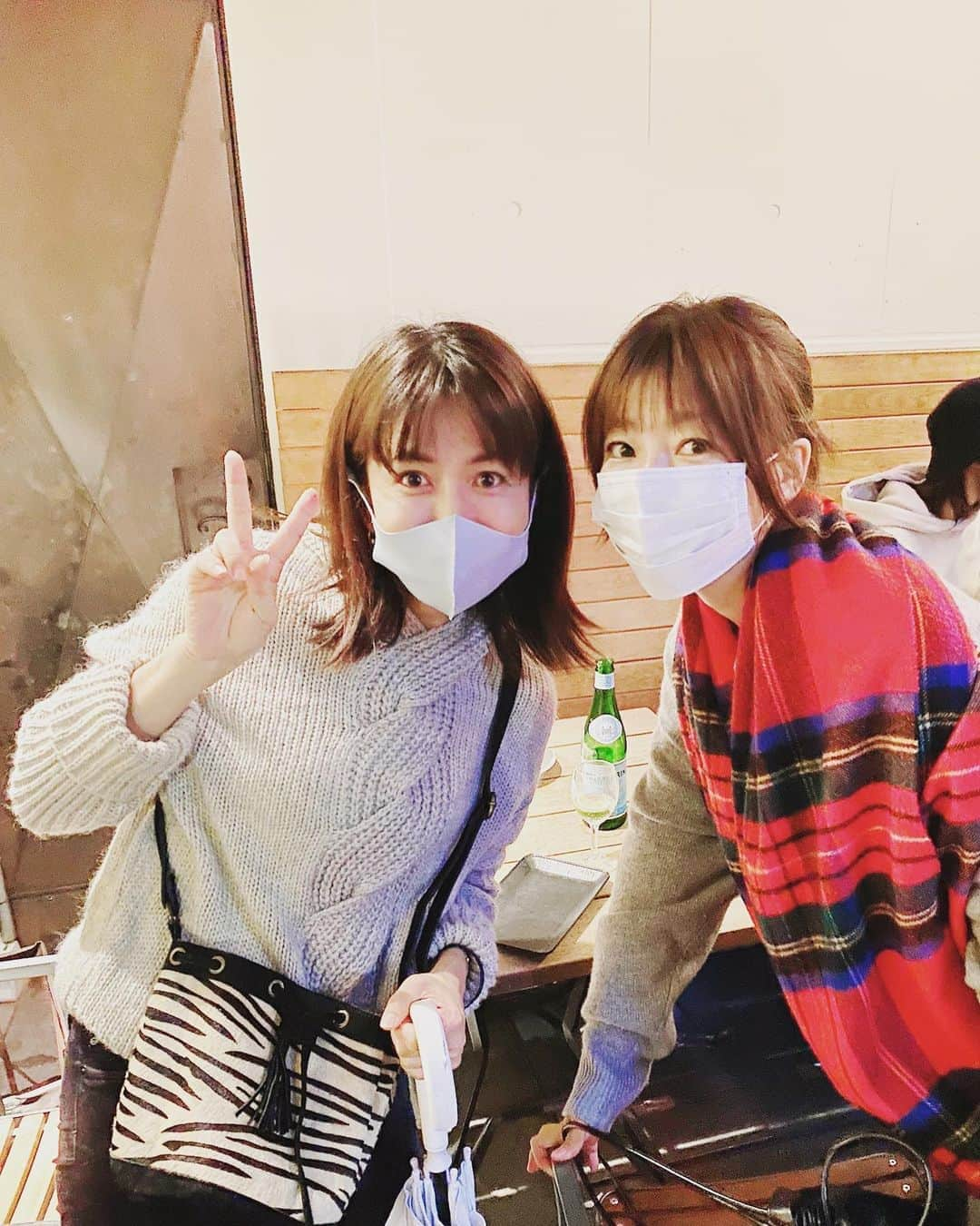 木原さとみさんのインスタグラム写真 - (木原さとみInstagram)「真樹ちゃんと久しぶりにあえましたー！ 急遽、１時間だけだったけど ほぼ、わんちゃん話😊 勉強になったーーー 又ゆっくり聞きたいーーー #宮前真樹　ちゃん 私のマスク中途半端💦😖」10月17日 21時08分 - satop0704