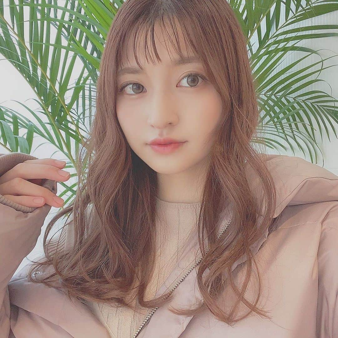 芥田愛菜美さんのインスタグラム写真 - (芥田愛菜美Instagram)「.﻿ @hapakristin_jp 様にカラコンを頂いてから﻿ めっちゃくちゃカラコンにハマってる🙊﻿ 色々試してみて今はベージュっぽいカラーで落ち着いてる🤎﻿ 【 Peaceful Kristin - ヘーゼル 】﻿ 色素薄い感じとはまさにこれか！って感じ👏🏻﻿ ﻿ コンタクトと一緒にクーポンコードも頂きました🕊﻿ 10%オフ クーポンコード 【 mirumiru_10 】﻿ ﻿ 新商品販売記念で10月23日まで ﻿ 【 Adorable Kristin 1day 】﻿ ブラウン・グレー が15%OFFだそう♡﻿ 良かったら使ってください👼🏼﻿ ﻿ #カラコン #カラコンレポ #カラコンレビュー #chuu #chuujapan #hapakristin  #韓国ファッション #韓国コスメ #韓国カラコン」10月17日 21時09分 - mirumiru1019