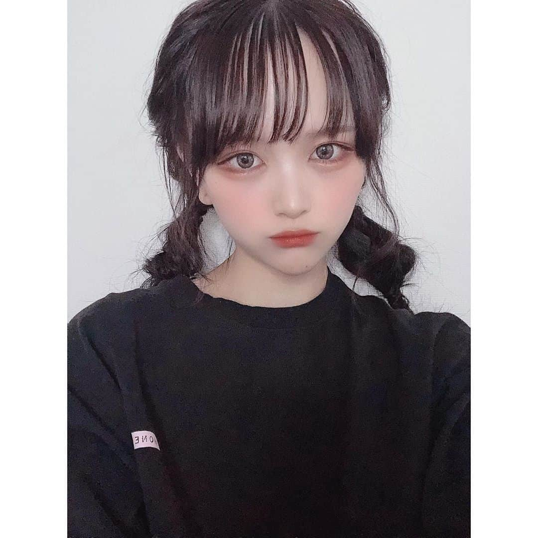 池田菜々（ななちゃむ ）さんのインスタグラム写真 - (池田菜々（ななちゃむ ）Instagram)「みつあみ、ｻｧﾝ🎶 ワシに似合いそうなヘアアレあります？ . . 先日イセアクリニックの大山先生に エラボトックスと涙袋ヒアル お願いしてもらってきました😄✨ 万年輪郭嫌いマンと愛嬌ない顔マンなので 愛嬌あるお顔になれたのでうれしい✌🏻」10月17日 21時36分 - altms_10_