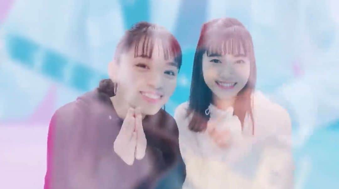 阿知波妃皇のインスタグラム：「ゆらちゃんとCHiCO with HoneyWorksさんの「ぐる恋」に出演させて頂いております!!初実写のハニチコさんのMVで大好きなゆらちゃんと💜うれし- #CHiCOwithHoneyWorks  #MV  #あちゆら」