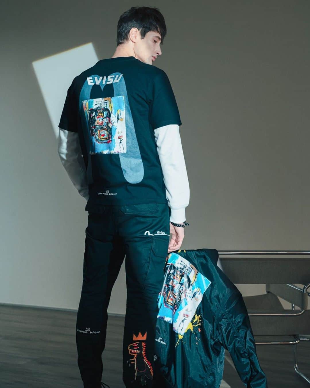のインスタグラム：「EVISU x Basquiat. Launched! *To selected regions only.  #evisu #basquiat @artestarnyc」