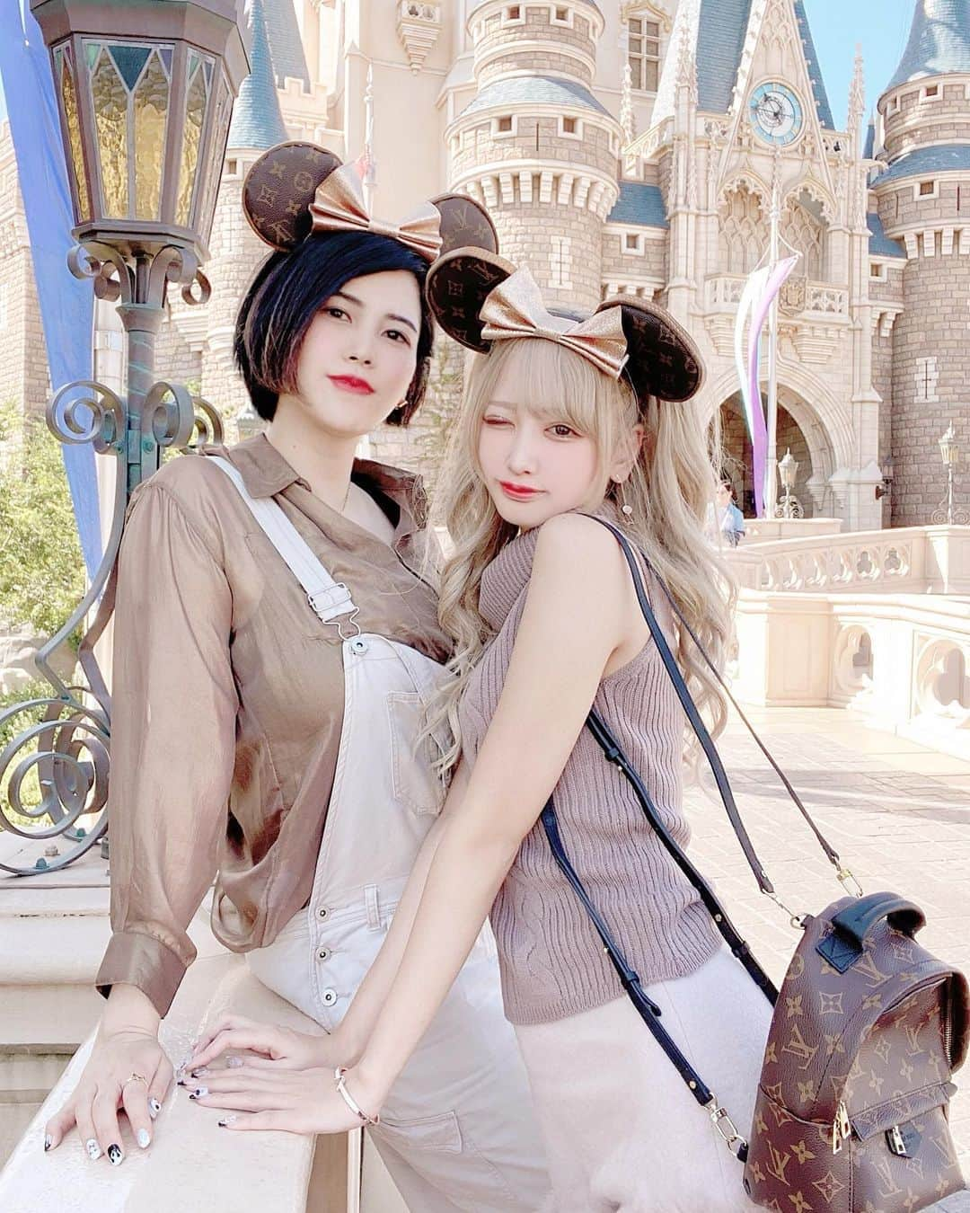 さきぼんさんのインスタグラム写真 - (さきぼんInstagram)「かなり空いてた🏰💙  #tokyodisneyland #tokyodisneyresort #disney #disneyland #louisvuitton #ルイヴィトン #ヴィトン #ルイヴィトンコーデ #ヴィトンコーデ #さきぼんディズニー」10月17日 21時54分 - sakibon69