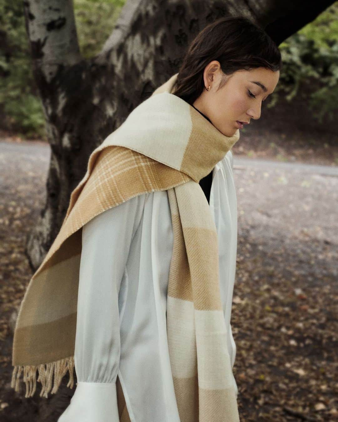 Club Monacoのインスタグラム：「The perfect punctuation for a cold-weather look: The Thisbee Plaid Wool Scarf .」