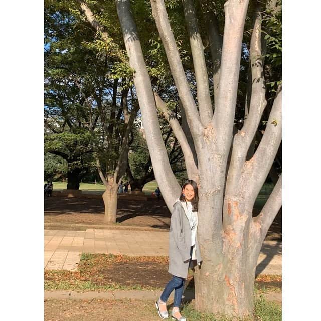 七瀬遥のインスタグラム：「ただ感じる 出でくる感情のすべて 喜びもワクワクも 怒りや悲しみも感じていいの 全ては愛の塊だから ただ　ただ　感じればいいだけ ジャッジしない いけない事なんて 本当は何ひとつないんだよ💖 良い　悪いを決めてるのは　自分なの  #ナチュラル#自然#木#植物#nature#friend#girls#good#happy#beautiful#happiness#smile#tokyo#japan」