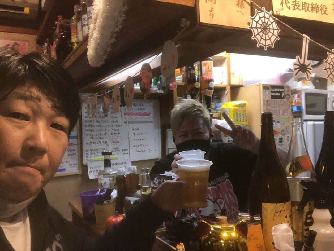 二上美紀子（GAMI）のインスタグラム：「八尾から京橋へ てーげー屋 きたわよ 森まっちゃんよ  #wavepro #てーげー屋 #京橋 #は #ええとこだっせ ＃グランシャトー #がおまっせ #同期 #平成元年組 ＃報われない世代 #goto #トラバホ」