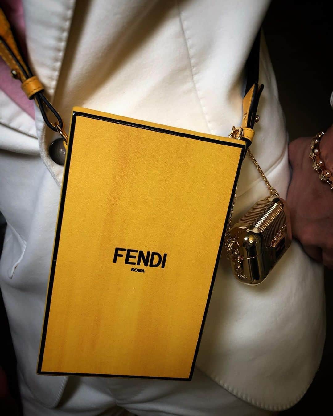AARONさんのインスタグラム写真 - (AARONInstagram)「In case you ask . It’s #Fendi #fendi it is.  #不怕你問 #就是#Fendi」10月17日 22時59分 - aayan1120