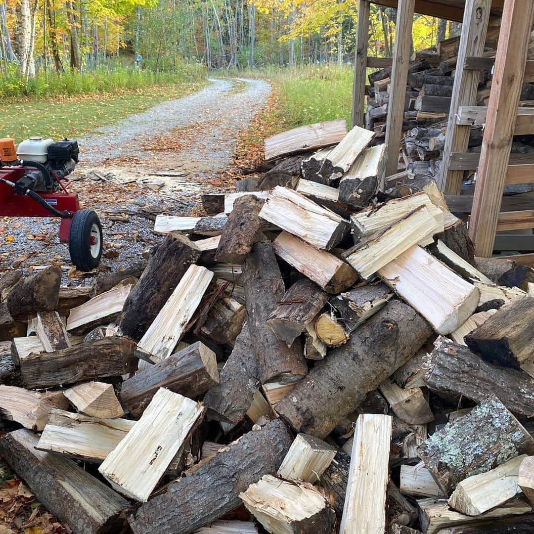 ジャック・ファライーさんのインスタグラム写真 - (ジャック・ファライーInstagram)「Getting ready for winter. #michigan」10月17日 23時25分 - jackfalahee