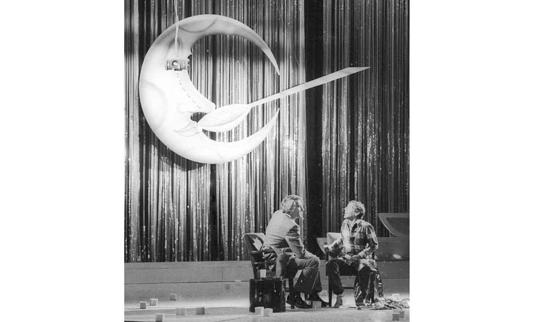 ブルックリン美術館さんのインスタグラム写真 - (ブルックリン美術館Instagram)「There was no mirror ball at Studio 54, but set pieces like the iconic "Moon and Spoon" designed by Aerographics (Richie Williamson and Dean Janoff), as well as kinetic lighting by Jules Fisher and Paul Marantz, set it apart from other discotheques. Because it was located in a renovated theater building, changes of scenery could be frequent, seamless, and magical, with set pieces flying in and out above the stage-turned-dancefloor. Owners Ian Schrager and Steve Rubel also hired Experience Space—a team of interior designers known for their work in boutiques and restaurants—to elevate the entryway, bar area, and dancefloor surroundings. A balcony and other seating areas made Studio 54 a place to see and be seen. The combination of high-end design, original theater architecture, and dynamic sets, lighting, and sound created an exhilarating environment described as "lightning in a bottle."⁠⠀ ⁠⠀ Photos (1-6): Adam Scull (American). Michael Overington Renovation, 1981. ⇨ Steve Rubell and Tom Snyder, September 21, 1978. ⇨ Entrance Hall at Studio 54, 1978. ⇨ Bar at Studio 54, 1977. ⇨ Dance Floor at Studio 54, 1977. ⇨ Dance Floor at Studio 54, 1977. Photos (1-6) by Adam Scull/PHOTOlink.net. © Adam Scull; and ⇨ Last Photo: Dustin Pittman (American). New Year's Eve, 1979. Courtesy of the artist. © Dustin Pittman⁠」10月17日 23時41分 - brooklynmuseum