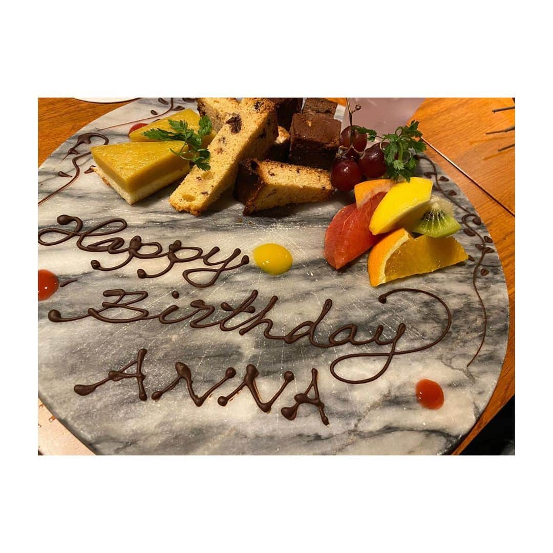 本郷杏奈さんのインスタグラム写真 - (本郷杏奈Instagram)「幸せな誕生日でした🎂🧡 みんな沢山メッセージ ありがとう♪ これからも変わらず頑張りますので引き続き応援よろしくお願いします❤️」10月17日 23時49分 - annahongou