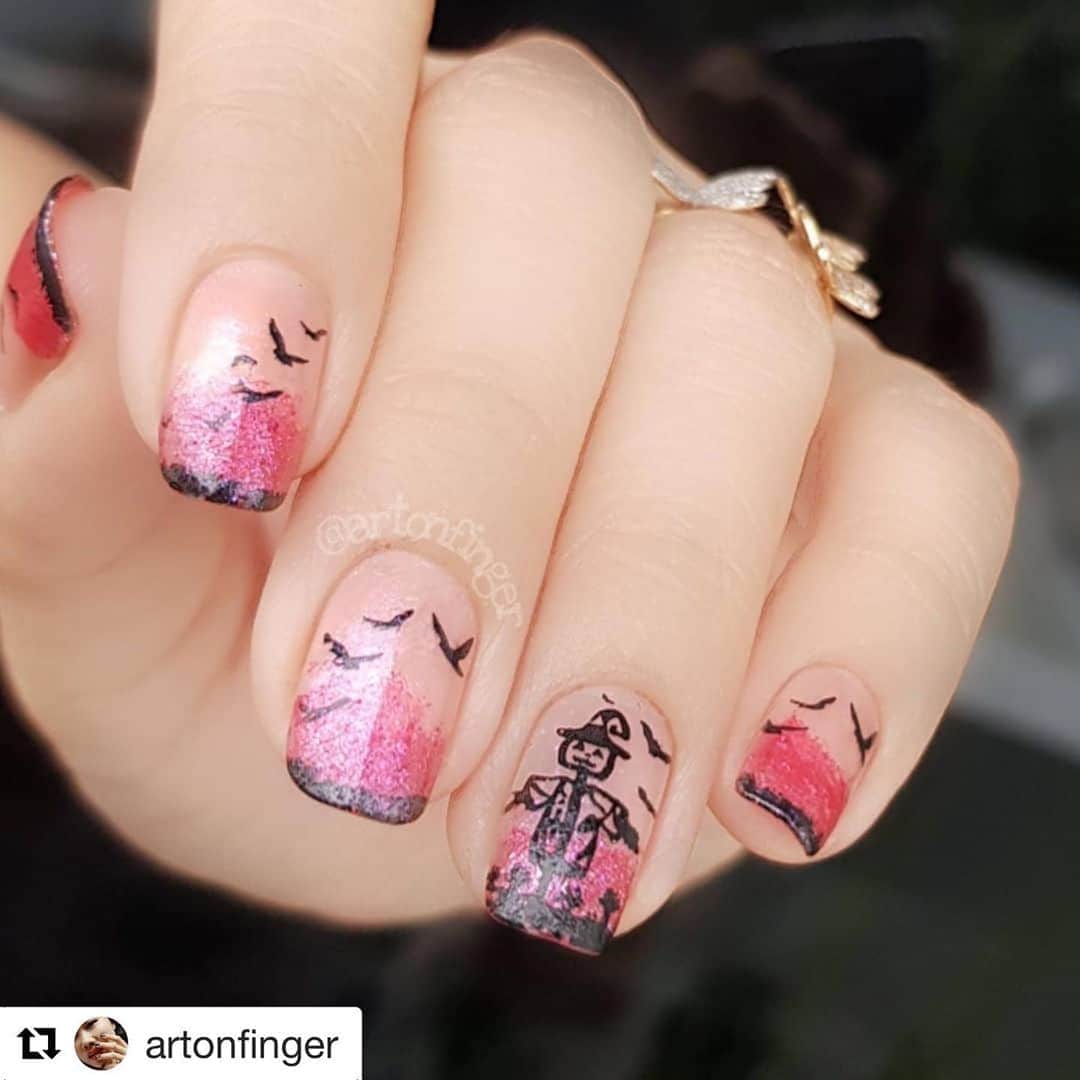 Nail Designsさんのインスタグラム写真 - (Nail DesignsInstagram)「Credit: @artonfinger  ・・・ Scarecrow   My entry for #dnchallengeoctober #raven   Thanks to @bornprettystore #bornprettystore for  Born Pretty Kuncat Nail Polish - Flipped Product ID 50442-6. The color makes my nails look healthier. ➡️ Swipe to see the item I used and find it from www.bornprettystore.com using my discount code CHUTX31   #artonfinger #stampingnailart #nailitdaily #halloweennails #halloween #healthynails #gradient #gradientnails #scarecrow #crow #nudenails #negativespace #naturalnails #nailspafeature #nailsmagazine #dnchallenge」10月18日 0時01分 - nailartfeature