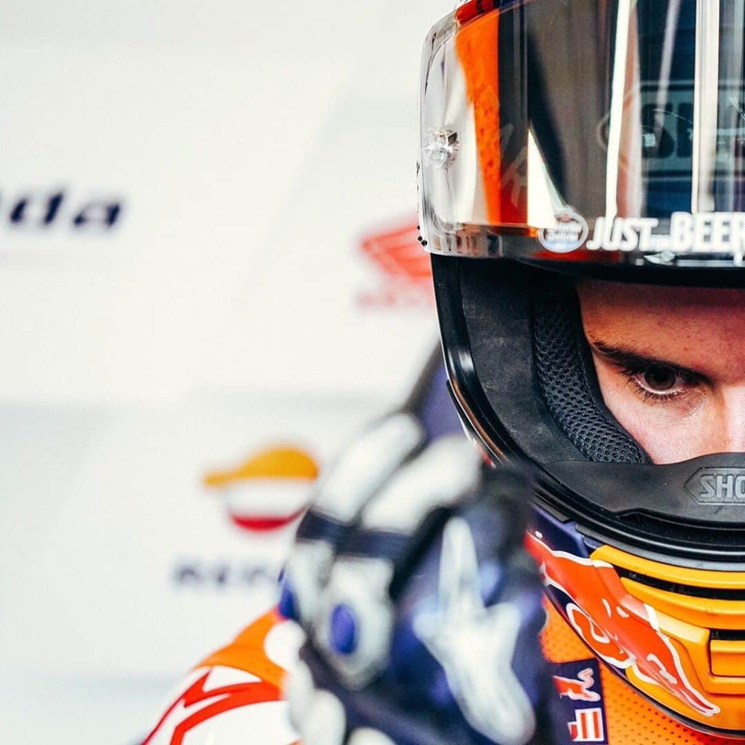 レプソル・ホンダのインスタグラム：「Eyes on the prize. ⠀⠀⠀⠀⠀⠀⠀⠀⠀ #AragonGP #MotoGP #AM73 #AlexMarquez #Repsol #Honda #RepsolHonda #HRC #RC213V #ThePowerOfDreams #Racing  #Motorcycle #Team #OneHeart #Focus #Progress」