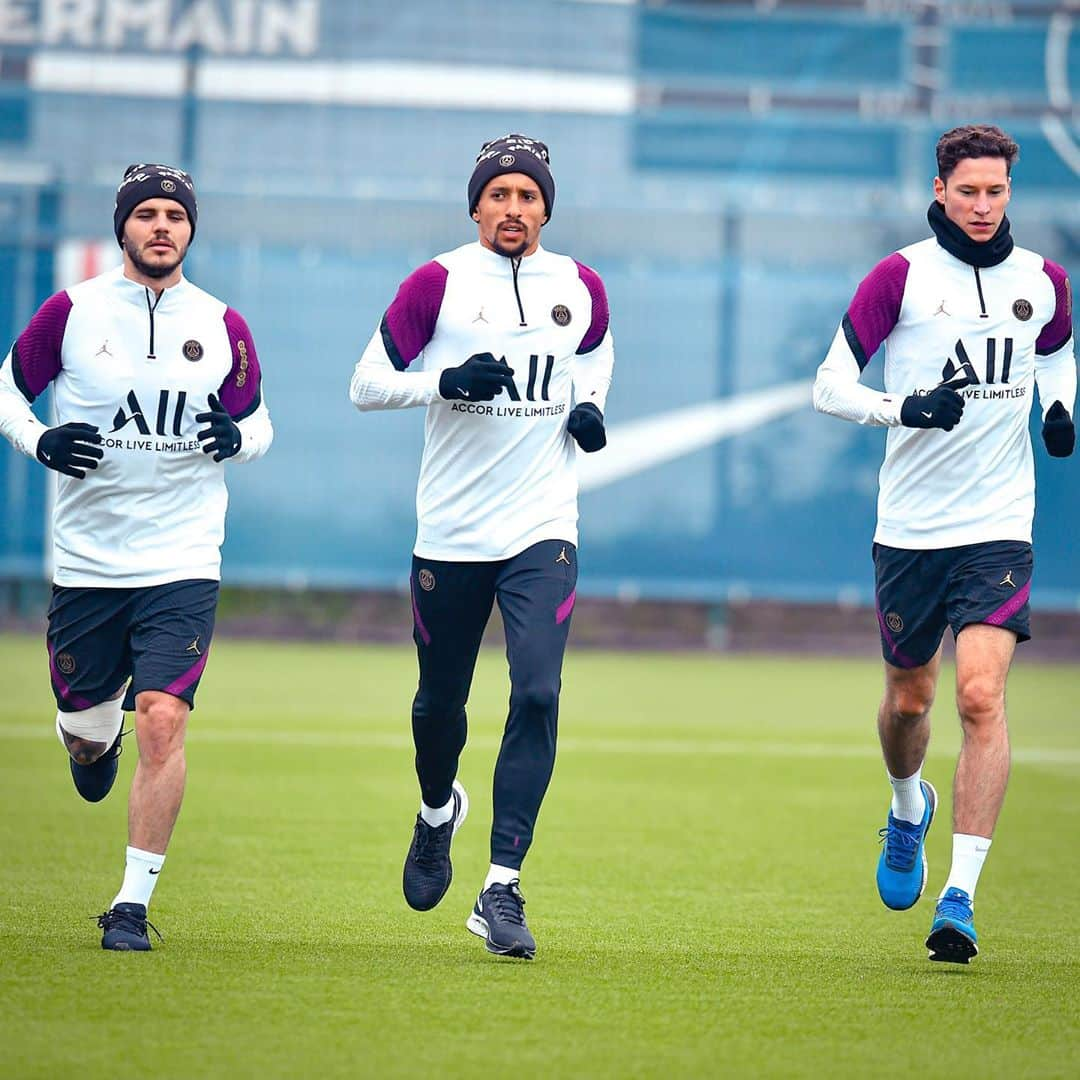 ユリアン・ドラクスラーさんのインスタグラム写真 - (ユリアン・ドラクスラーInstagram)「🏃🏽‍♂️🥶😉 • • • #ligue1 #icicestparis #allezpsg #psg #paris #paname #jdx」10月18日 0時46分 - draxlerofficial