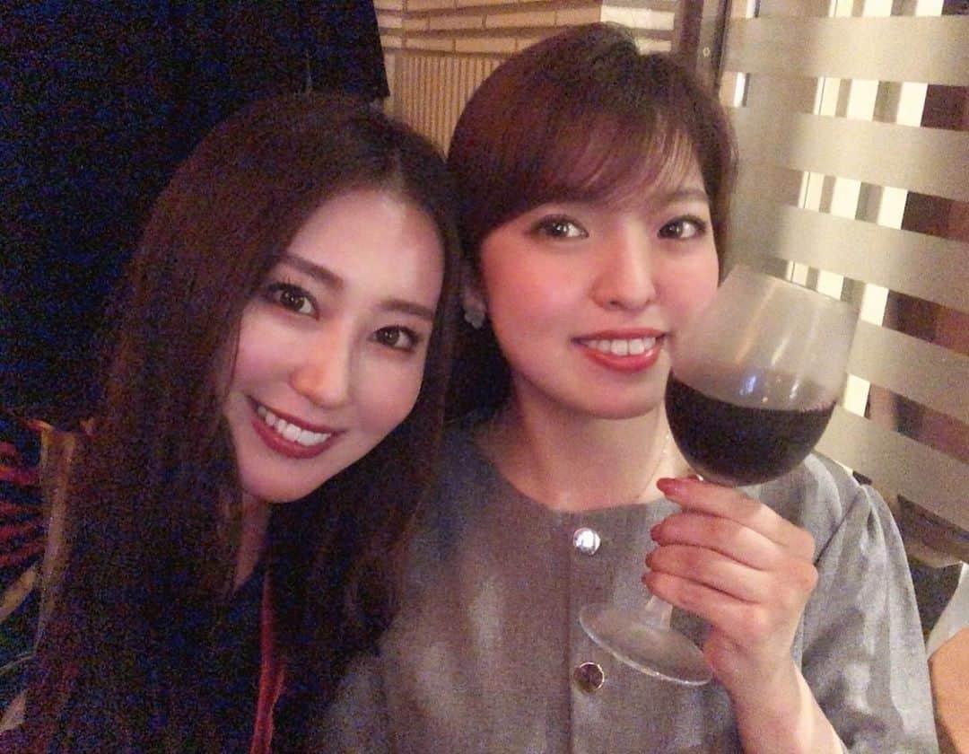 八尋莉那のインスタグラム：「大好きなお友達と前々から気になっていた水炊きのお店でお食事してきました♡ 楽しかったなぁ💕」