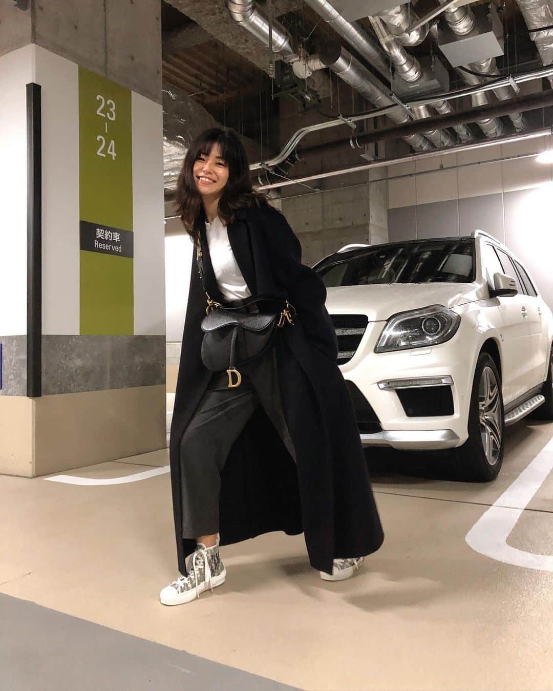 のインスタグラム：「. ノーメイクでヘアセットもせずディナーへww #マスクありがとう」