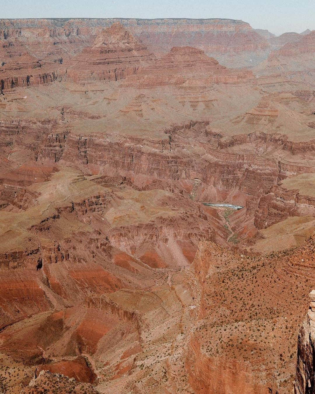 ジュリー・サリニャーナさんのインスタグラム写真 - (ジュリー・サリニャーナInstagram)「Omg. Unreal. 🏜 #grandcanyon」10月18日 3時14分 - sincerelyjules