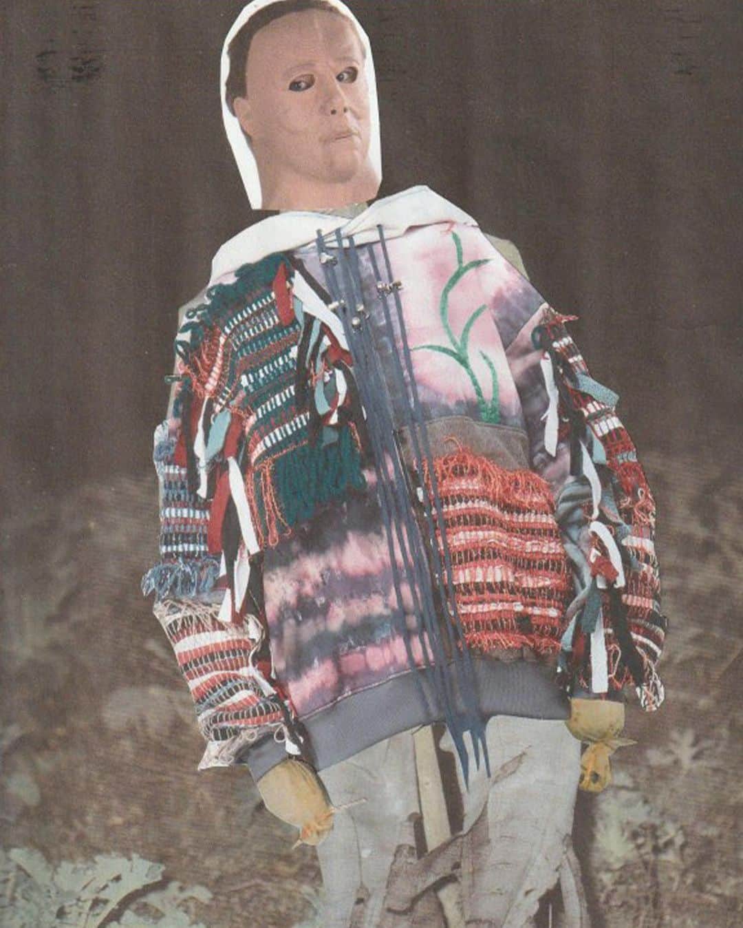 エルエヌシーシーさんのインスタグラム写真 - (エルエヌシーシーInstagram)「@drxromanelli restores life into upcycled overdyed embroidered bespoke artwork sweatshirts, creatively reusing and transforming them into something new exclusively for 10.10. Each jersey sweatshirt is one-of-a-kind and numbered. #TAKETEN」10月18日 4時01分 - thelncc