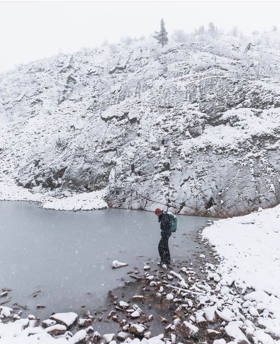 フィンランド政府観光局さんのインスタグラム写真 - (フィンランド政府観光局Instagram)「ラップランドでは初雪が❄️ 写真はピュハ・ルオスト国立公園。 ． @miikahamalainen さんの写真。Kiitos！」10月18日 4時42分 - visitfinlandjapan