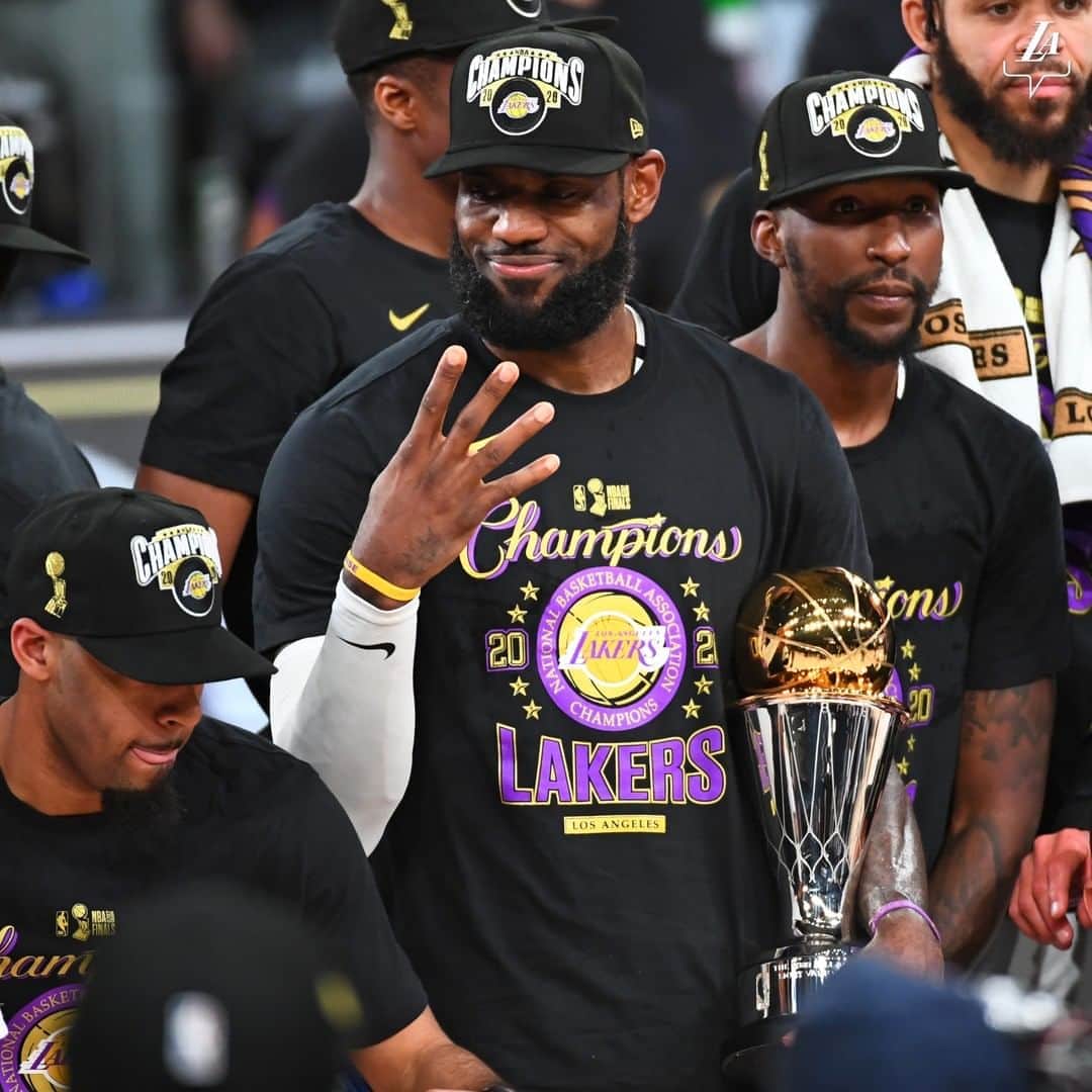 Los Angeles Lakersさんのインスタグラム写真 - (Los Angeles LakersInstagram)「How many you got, Bron?」10月18日 5時31分 - lakers