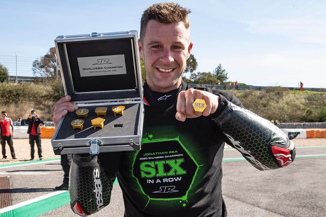 のインスタグラム：「@jonathan_rea wins his SIXTH WorldSBK title in a row!! 🏆All as an official Kawasaki rider. Congratulations, Jonathan!  #WorldSBK #Motorsport #Motorcycle #Racing #MonsterEnergy」